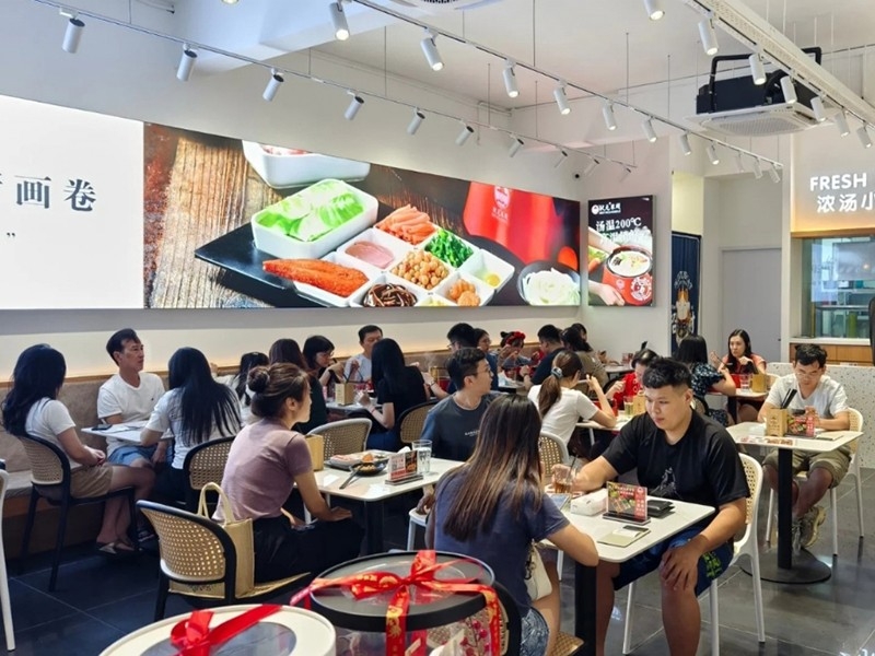 今年餐飲行業(yè)面臨挑戰，但狀元米線(xiàn)逆流而上！憑借產(chǎn)品和強大品牌實(shí)力，成為加盟優(yōu)選。