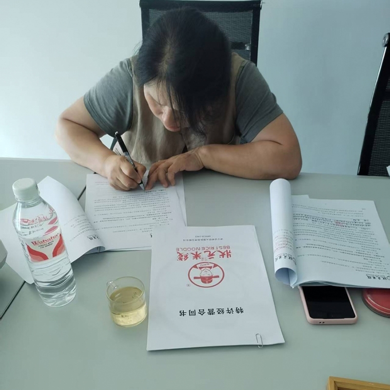  二店簽約成功！感謝您對狀元米線(xiàn)品牌價(jià)值和市場(chǎng)影響力的認可！ #狀元米線(xiàn) #米線(xiàn)加盟 